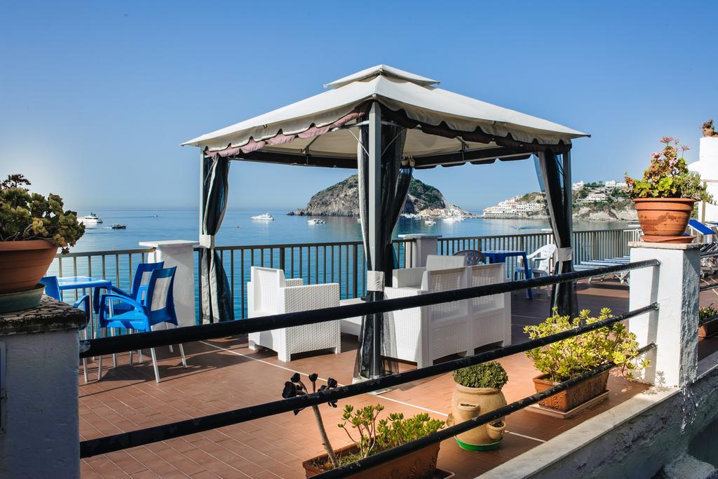 Hotel Regina Del Mare Barano dʼIschia المظهر الخارجي الصورة