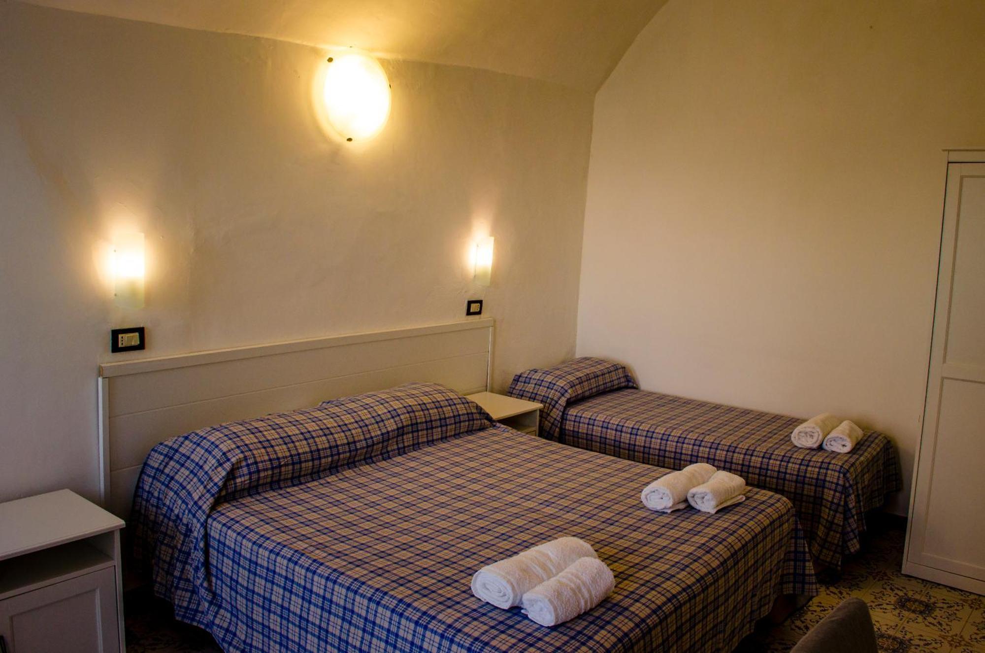 Hotel Regina Del Mare Barano dʼIschia الغرفة الصورة