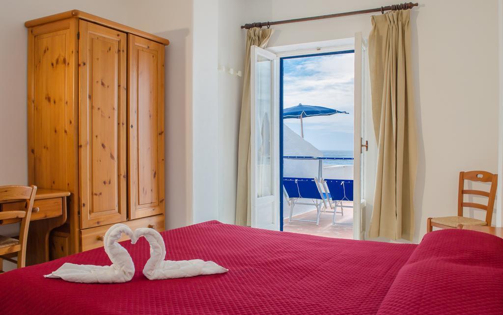 Hotel Regina Del Mare Barano dʼIschia الغرفة الصورة