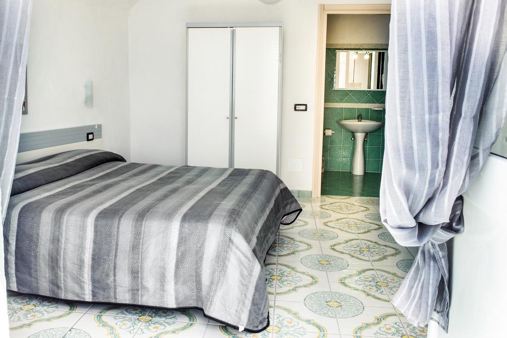 Hotel Regina Del Mare Barano dʼIschia المظهر الخارجي الصورة